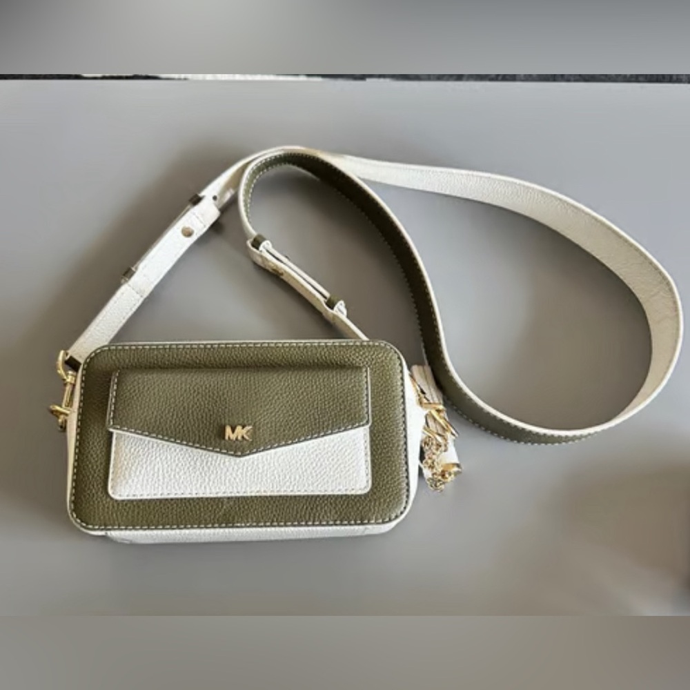 Michael Kors Double Zipper Crossbody Small Bag. - Picture 2 of 6